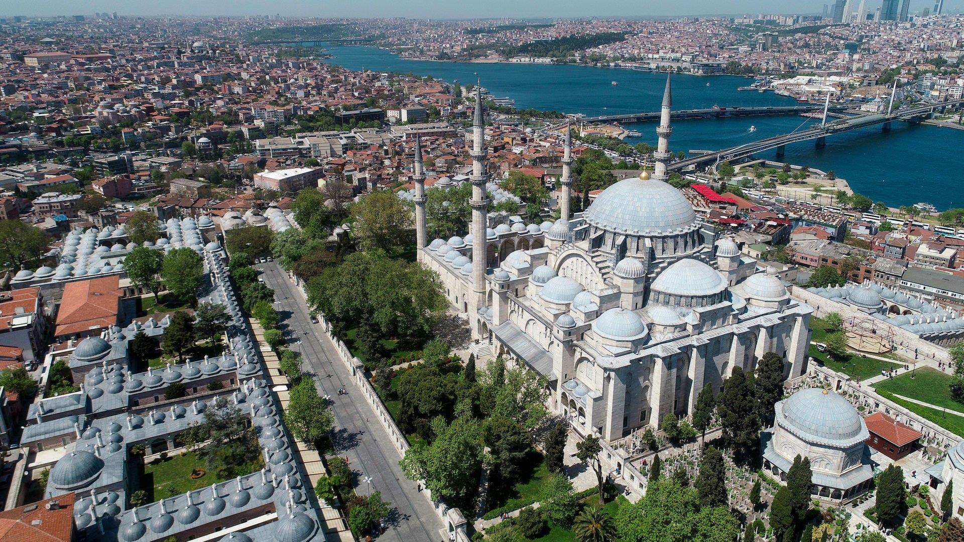 İSTANBUL TURU